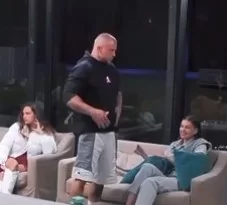 Участник довёл двушку до слез