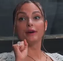 На детекторе выяснилось, что уже в первую ночь у Алины и Фабьена была близость